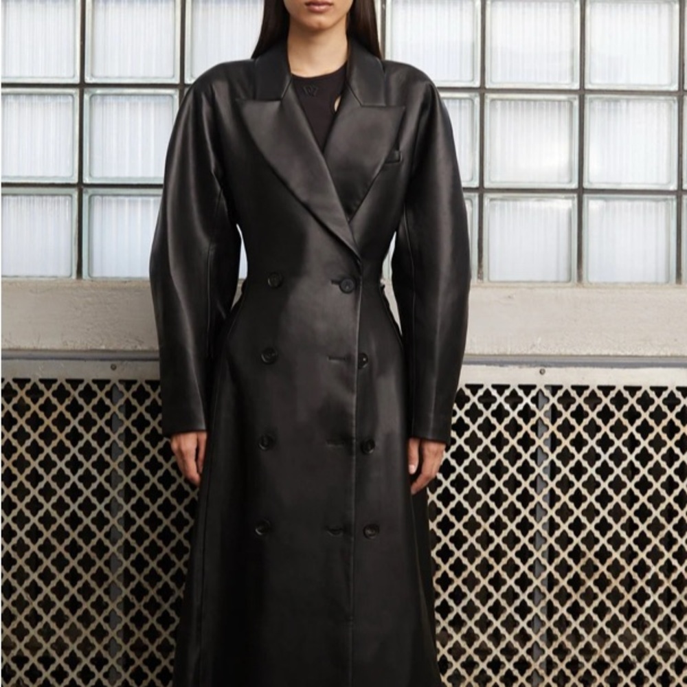 Bioleather sculpted coat
